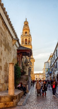 Cordoba, Endülüs, İspanya Camii katedral çan kulesi