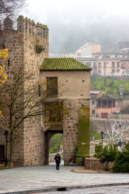 Tagus Nehri üzerindeki San Martn Köprüsü, Toledo, İspanya