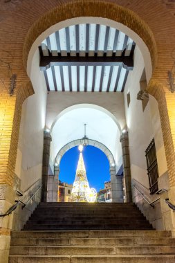 Arco de la Sangre ve Zocodover Meydanı Toledo, İspanya