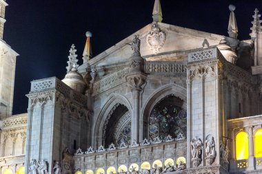 Toledo Katedrali, geceleri aydınlık, İspanya