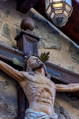 İspanya 'nın Toledo kentindeki Santo Tom kilisesinde çarmıha gerilmiş İsa' nın görüntüsü