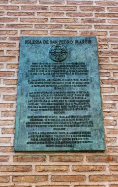 Garcilaso de la Vega heykeli ve Toledo, İspanya 'da gömüldüğü San Romn kilisesi.