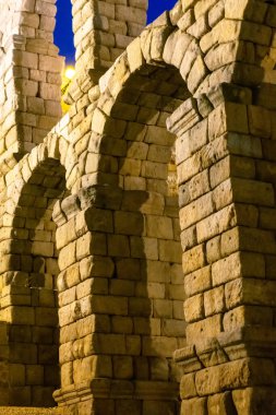 Kastilya 'daki Segovia su kemeri ve İspanya' daki Leon manzarası. UNESCO Dünya Mirası Alanı