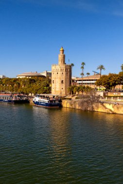 İspanya, Sevilla 'daki Torre del Oro binası