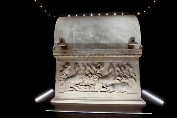 伊斯坦布尔 土耳其 土耳其伊斯坦布尔考古博物馆的Lycian Sarcophagus观 — 图库照片