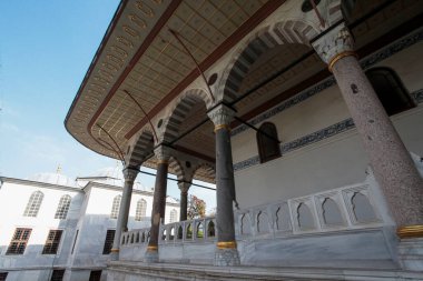 03-11-2020 İstanbul, Türkiye: Topkapı Sarayı 'ndaki Bağdat Pavyonu manzarası