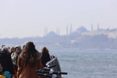 25-02-2023 İstanbul-Türkiye: İstanbul 'un Eşsiz Güzelliği, Skdar Sahilinin Muhteşem Manzarası