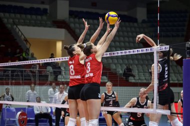 08-03-2023 İstanbul-Türkiye: THY, Burhan Felek Spor Salonu 'nda Kuzeyboru Türkiye Sultanlar Ligi maçına karşı