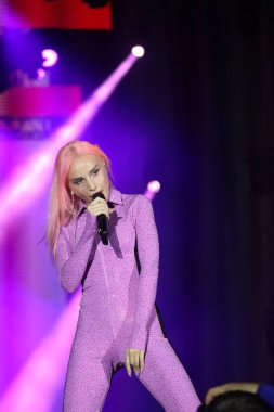 30-08-2023 İstanbul-Türkiye: Gulsen Konser Müzikal Gösterisinde Canlı