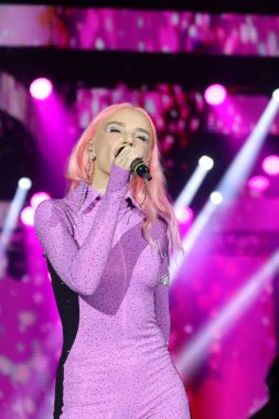 30-08-2023 İstanbul-Türkiye: Gulsen Konser Müzikal Gösterisinde Canlı