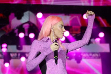 30-08-2023 İstanbul-Türkiye: Gulsen Konser Müzikal Gösterisinde Canlı