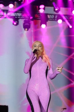 30-08-2023 İstanbul-Türkiye: Gulsen Konser Müzikal Gösterisinde Canlı