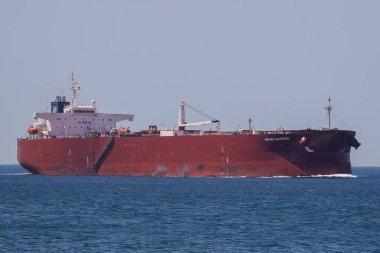 29-06-2024 İstanbul-Türkiye: İstanbul Boğazı 'nda Tekne Yüzüyor