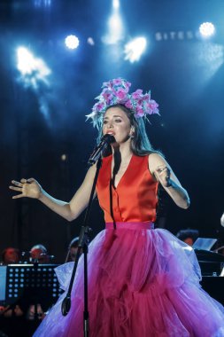 12-06-2022 İstanbul-Türkiye: Beyolu Kültür Festivali Şarkıcısı Karsu