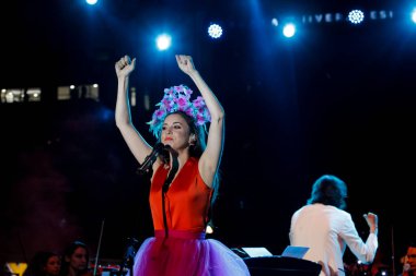 12-06-2022 İstanbul-Türkiye: Beyolu Kültür Festivali Şarkıcısı Karsu