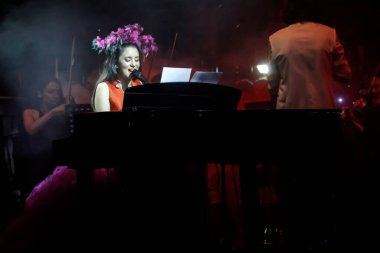 12-06-2022 İstanbul-Türkiye: Beyolu Kültür Festivali Şarkıcısı Karsu