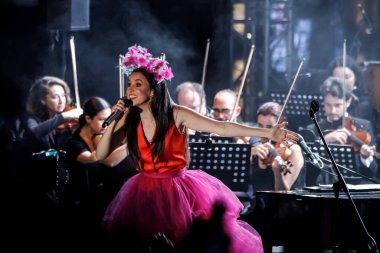 12-06-2022 İstanbul-Türkiye: Beyolu Kültür Festivali Şarkıcısı Karsu