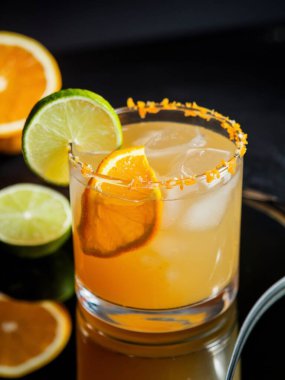 Limonlu Portakallı Margarita Mükemmel Yaz Kokteyli