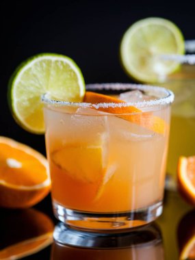 Limonlu Portakallı Margarita Mükemmel Yaz Kokteyli