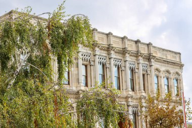 Cragan Sarayı önü yemyeşil, İstanbul