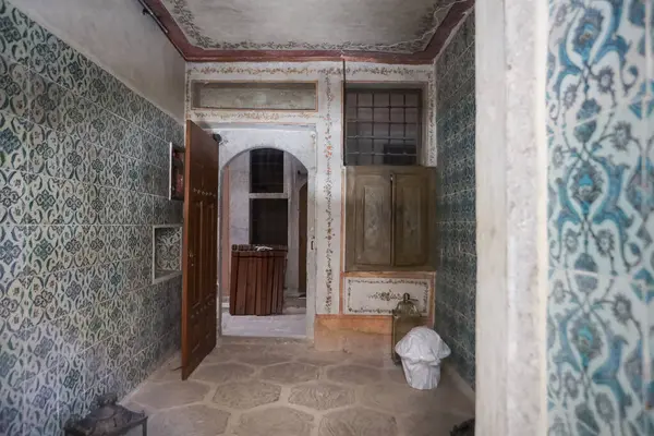 17-04-2025 İstanbul-Türkiye: Topkapı Sarayı 'ndaki Harem Bölümü' nün İç Avlusu