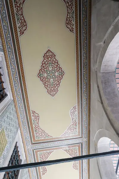 17-04-2025 İstanbul-Türkiye: Topkapı Sarayı 'ndaki Harem Bölümü' nün İç Avlusu