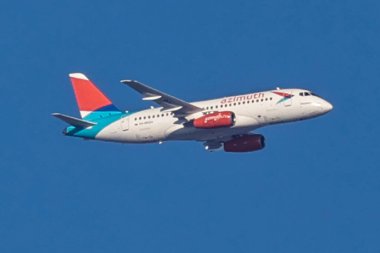 04-06-2025 İstanbul-Türkiye: Azimuth Havayolları Yüksek İrtifada Uçan Uçak