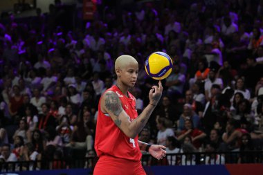 18-06-2025 Istanbul-Turkiye: Melissa Vargas spinning ball before serve during Volleyball Nations League 2025 match