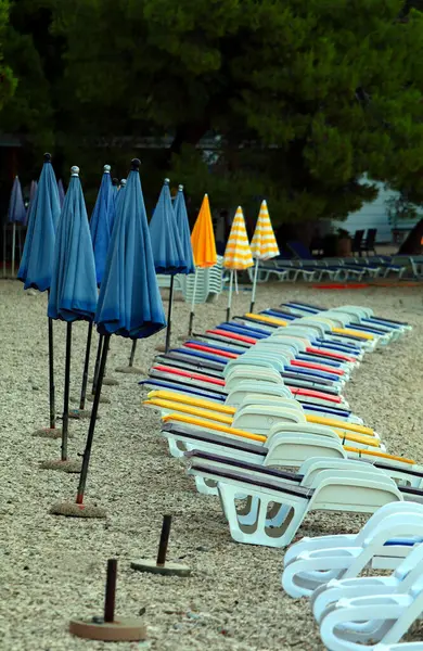 Colorful Umbrellas Beach Preparing Summer Croatia — Stock Photo, Image