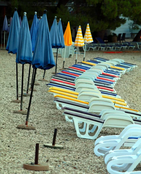 Colorful Umbrellas Beach Preparing Summer Croatia — Stock Photo, Image
