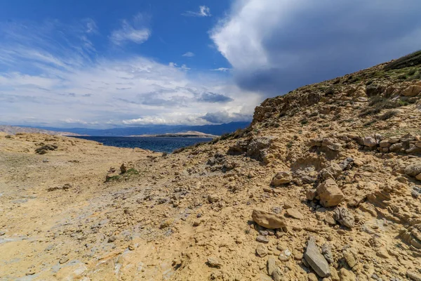 Playa Rocosa Abandonada Inaccesible Para Gente Isla Rab Croacia — Foto de Stock