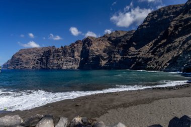 Tenerife, Kanarya Adaları, İspanya 'daki Los Gigantes uçurumlarının güzel manzarası..