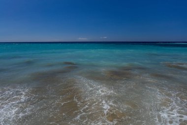 Costa Adeje Sandy, Duque Fanabe İspanya Kanarya Adaları Tenerife 'de sahile çıktı