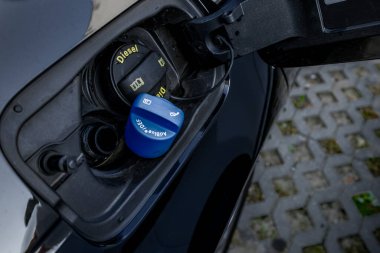 Arabanın adblue sistemine yakıt girişi başarısız oldu.