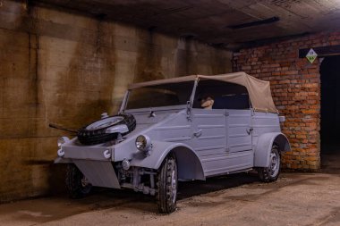 Dünya Savaşı sırasında Adolf Hitler 'in karargahı sırasında Almanlar tarafından kazılan Aşağı Silezya Yeraltı Şehri Osowka Tünelleri' ndeki gizemli Wodarz Adit Riese kompleksi.