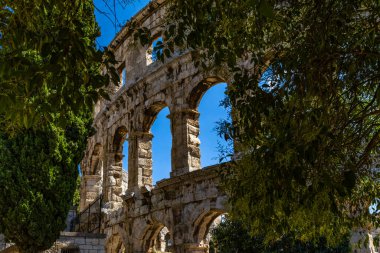 Pula 'da amfiteatr, arenada gladyatör, Hırvatistan' da anıtlar