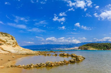 Hırvatistan 'ın Rab adasında kumlu plajlar