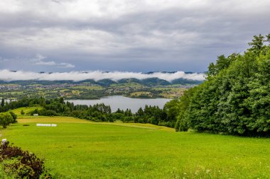 Tatra Dağları Panorama Velo Czorsztyn bisiklet rotası Czorszty göl turistik merkezi çevresinde