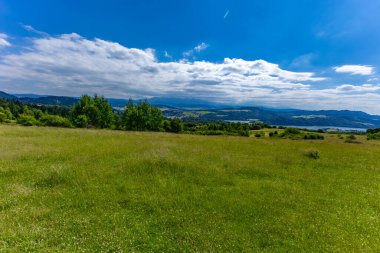 Tatra Dağları Panorama Velo Czorsztyn bisiklet rotası Czorszty göl turistik merkezi çevresinde