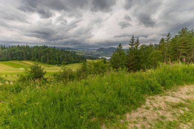 Tatra Dağları Panorama Velo Czorsztyn bisiklet rotası Czorszty göl turistik merkezi çevresinde