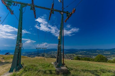 Ochodzita tepesinden Silesian Beskids dağlarının manzarası, Koniakow bölgesinin panoraması.