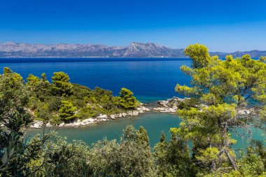 Peljesac yarımadası, sessiz ve huzurlu plajlar, boş, turist yok, sezon dışında dinlenme, küçük Trpanj kasabası