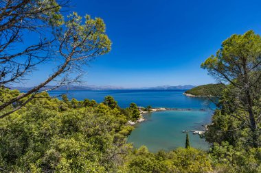 Peljesac yarımadası, sessiz ve huzurlu plajlar, boş, turist yok, sezon dışında dinlenme, küçük Trpanj kasabası