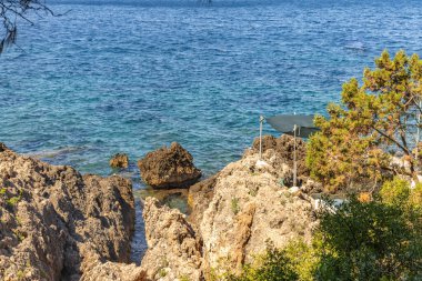 Peljesac yarımadası, sessiz ve huzurlu plajlar, boş, turist yok, sezon dışında dinlenme, küçük Trpanj kasabası