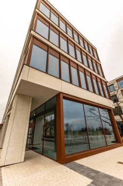 Gdynia / Polonya - Düzenbaz 31. 2024 Gdynia 'da yeni yapılmış apartmanlar