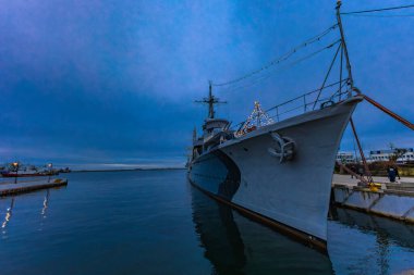 Gdynia, Polska - 31 Aralık. 2024 Polonya destroyeri ORP Blyskawica Gdynia 'da,