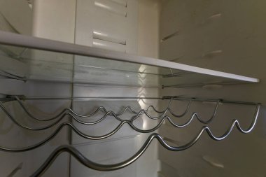 Dolapta boş raflar, buzdolabında yiyecek yok, Avrupa 'da gıda krizi