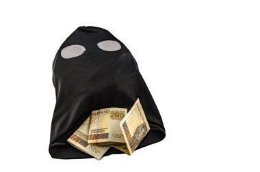 Suçlunun yüzünü maskelemek, çalıntı para, kumarhane kazançları, para transferi.