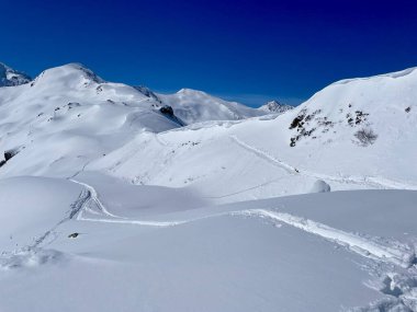 Avusturya, Montafon 'daki Golm kayak merkezinde güzel bir kış manzarası. Yüksek kalite fotoğraf