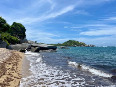 Kolombiya, Tayrona Ulusal Parkı 'ndaki La Piscina plajı. Yüksek kalite fotoğraf